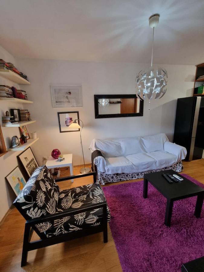 One Bedroom Centre Apartment Podgorica Exterior photo